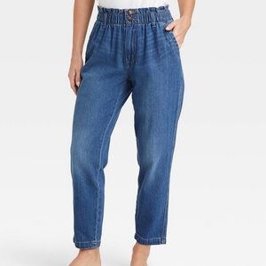 NWOT High Rise Paperbag Tapered Jeans • Size 8-12